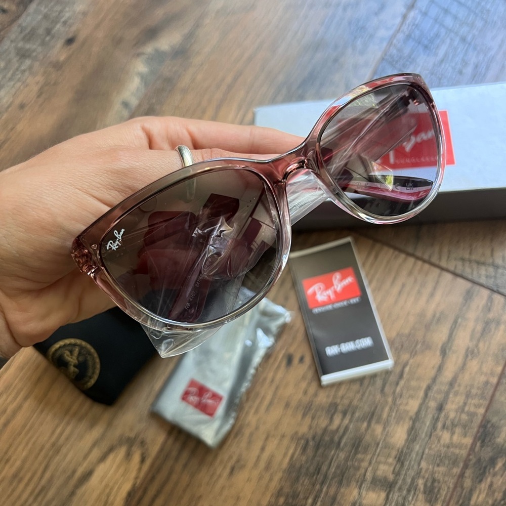 Emma Ray-Ban Sunglasses - Picture 7 of 10
